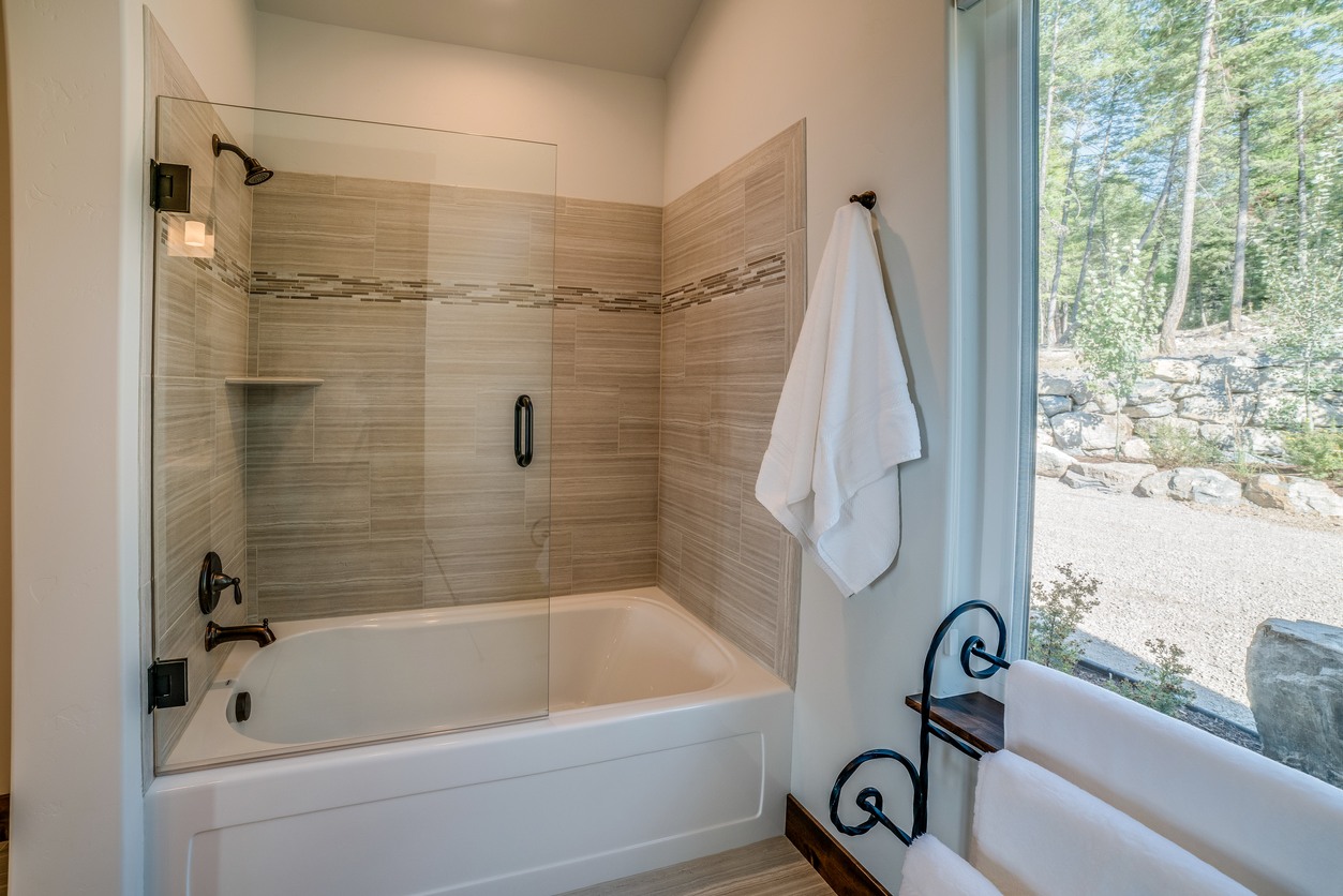 Shower & Tub Installation in New Bern
